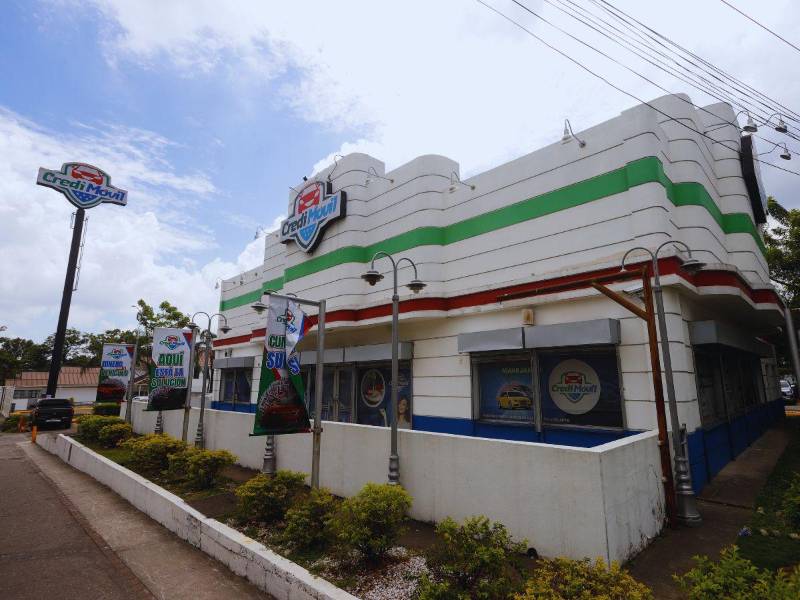 La agencia ubicada en el Boulevard Morazán, primera calle 12 avenida S.O, Media cuadra abajo del Estadio Morazán, le atienden en horario de lunes a viernes: 8:30 AM - 5:30 PM y sáb: 9:00 AM - 2:00 PM .