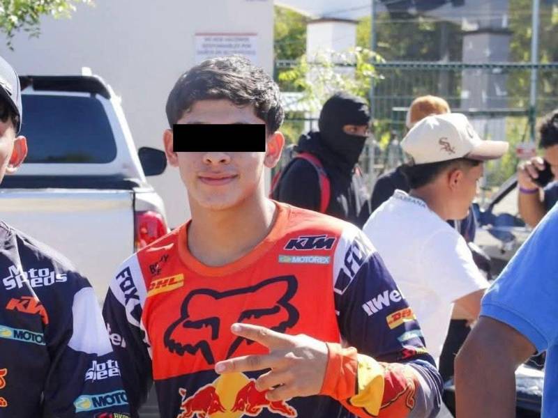 Un adolescente de 16 años perdió la vida la noche del jueves 16 de abril luego de sufrir un accidente de tránsito en la carretera que conduce hacia Yusguare, en el departamento de Choluteca.