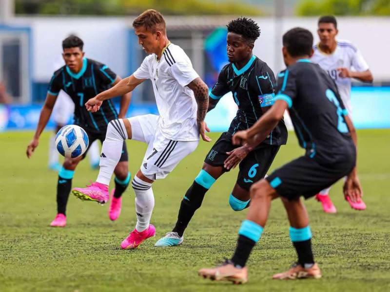 La Selección Sub-22 de Honduras enfrenta a Costa Rica en los Juegos Centroamericanos y del Caribe.