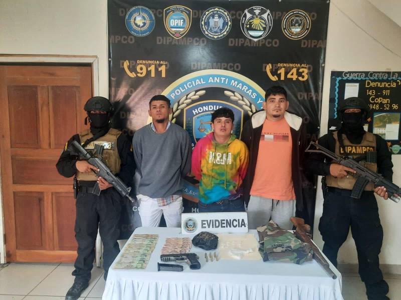 Edwin Aguilar Oliva, Josué David Carbajal y José Domingo Guzmán fueron capturados por la Dipampco en Santa Rosa de Copán.