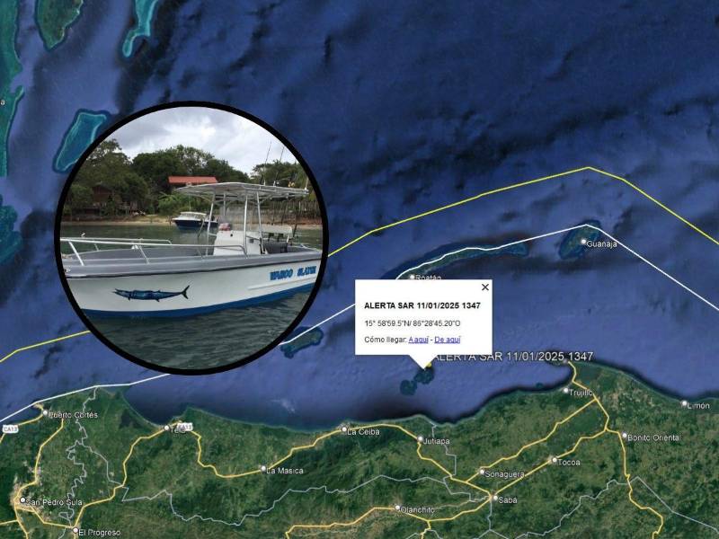 Fotografía de la embarcación y alerta emitida por autoridades de la Marina Mercante.