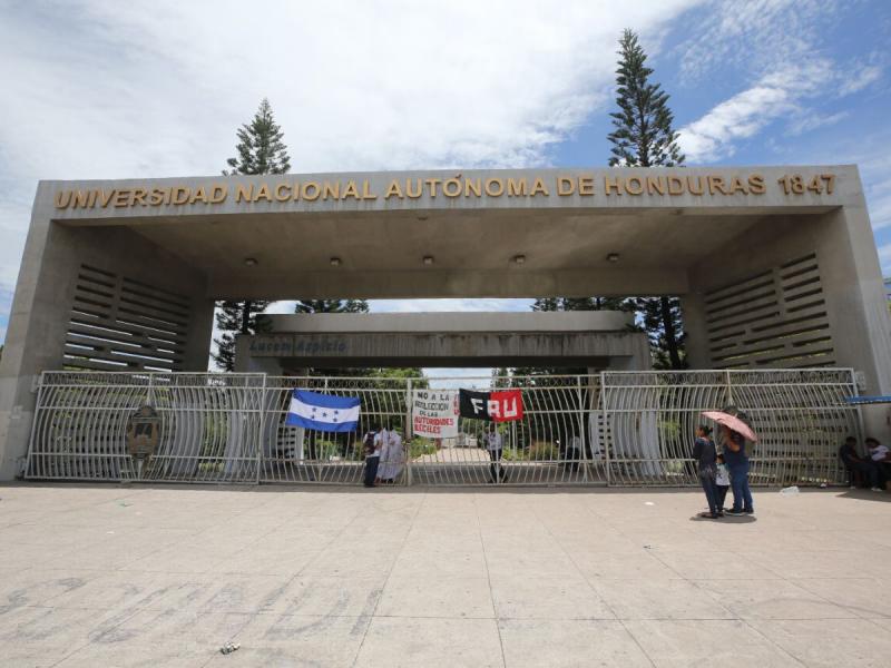 ¿Puede reelegirse el actual rector de la Unah?