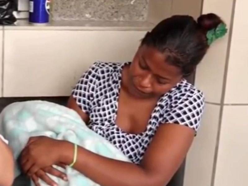 Lesia, la madre de la pequeña Yamilieth Gutiérrez.