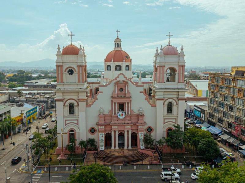 Los sampedranos ya viven un tiempo de reflexión y reconciliación en la Semana Santa. En la catedral San Pedro Apóstol se llevarán a cabo varias actvidades toda la semana.