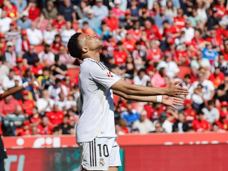 Mbappé lamentando una de las ocasiones falladas en el duelo Mallorca vs Real Madrid.