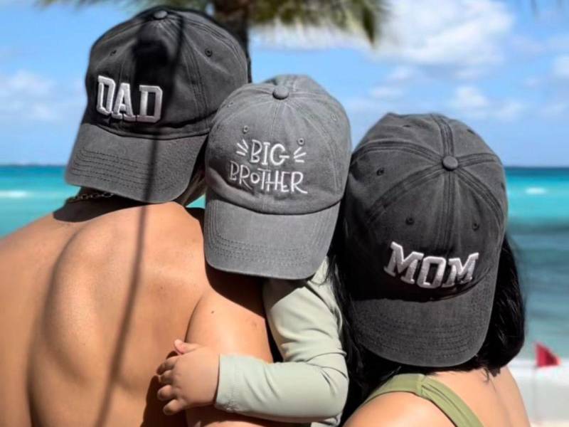 El Capi Pérez, su esposa y su hijo.