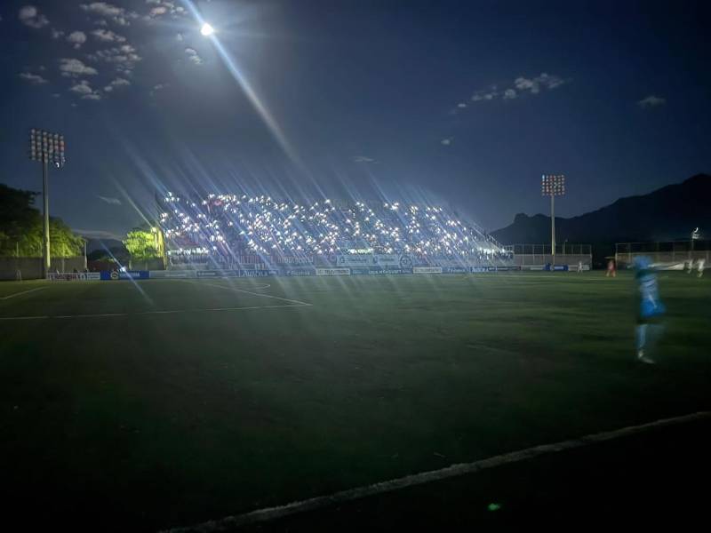 El estadio Emilio Williams de Choluteca quedó a oscuras.