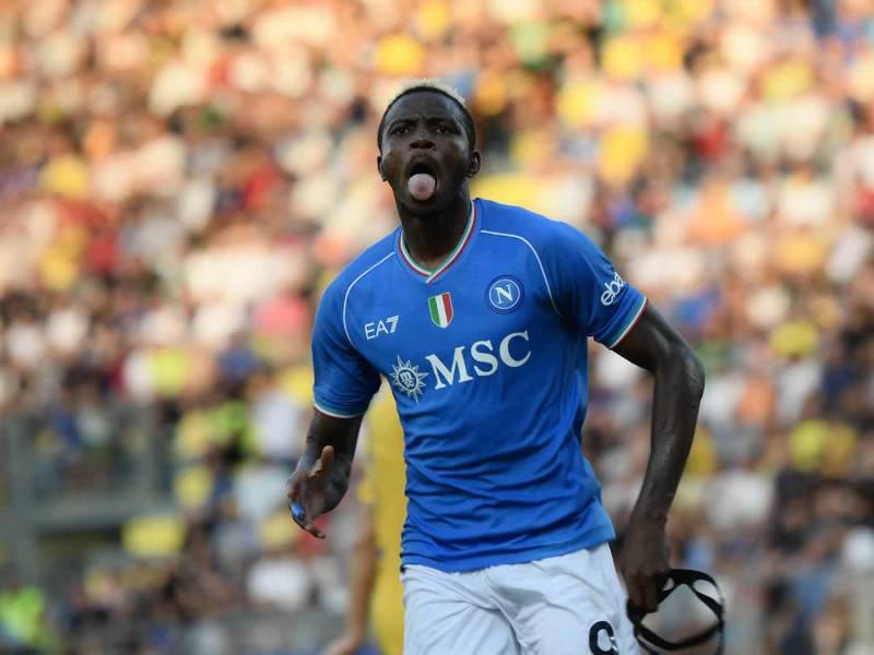 Victor Osimhen fue al figura en la remontada del Napoli contra el Frosinone.