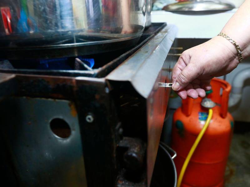 El gas LPG es un insumo fundamental para la preparación de los diferentes platillos que ofrecen los negocios de comida en los mercados y otros establecimientos.