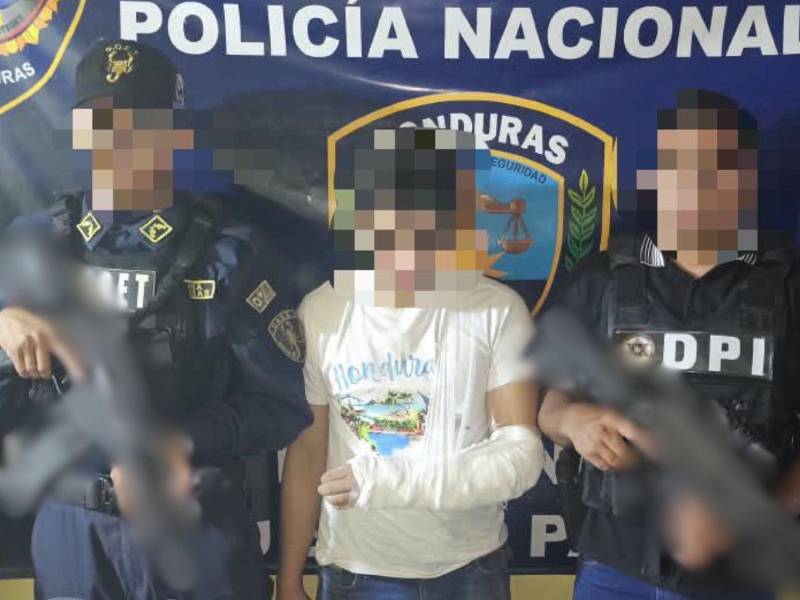 La Policía detuvo en la aldea La Unión, Trojes, a un hombre señalado como presunto integrante de “Los Nikson”, a quien le decomisaron supuesta marihuana, un arma de fuego y municiones.
