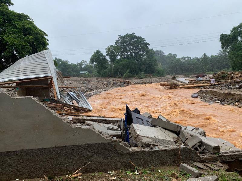 La tormenta Sara ha dejado luto, destrucción y caos en el norte de Honduras. Se espera que este domingo ya estén en Belice; sin embargo, seguirán las precipitaciones, en especial en el sur, suroccidente y zona central.