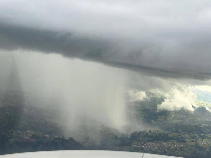 La técnica de siembra de nubes pretende potenciar las precipitaciones de sistemas nubosos ya existentes. Honduras realiza esta técnica por segunda vez en la historia.