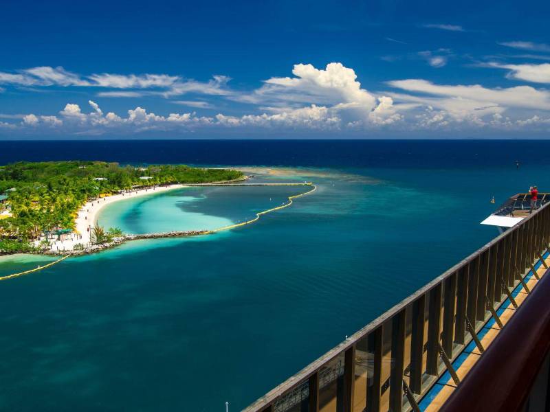 Los destinos de playa son grandes opciones para aquellos hondureños que deciden disfrutar en el país, el feriado morazánico.