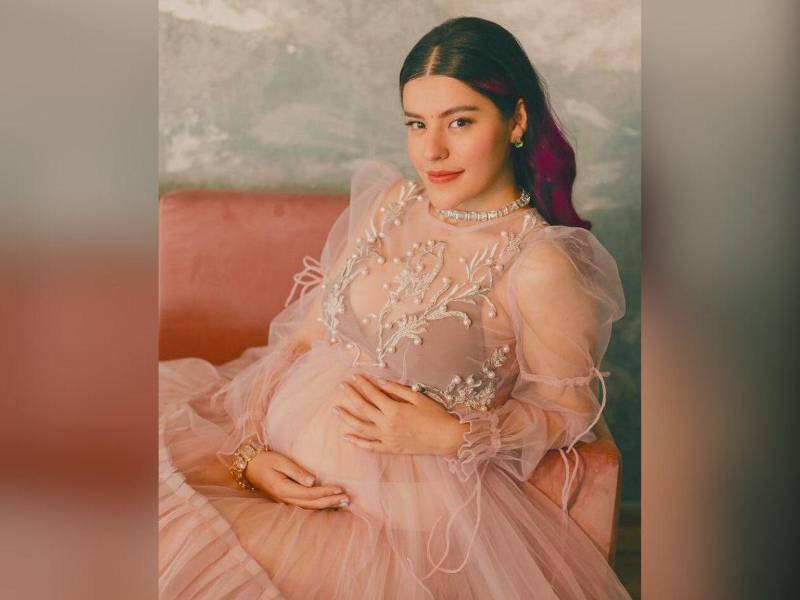 La influencer Lesslie Polinesia.