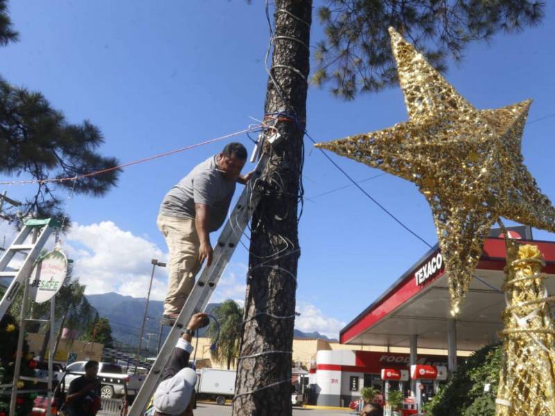 La municipalidad destacó que este año la agenda navideña incluirá otras decoraciones en la ciudad y presentaciones culturales.