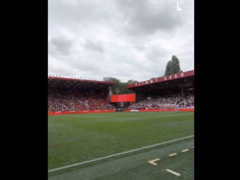 Captura de pantalla del estadio de Charlton Athletic en Londres tomada de https://www.facebook.com/OfficialCAFC.