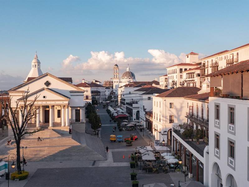 Ciudad Cayalá es el lugar donde la vida urbana se encuentra con la tranquilidad familiar.
