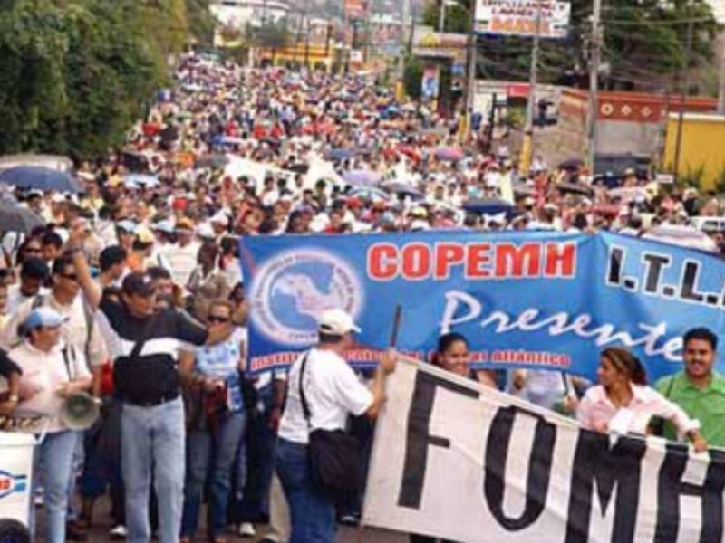 Organizaciones exigieron además el pago de la deuda histórica con el magisterio.