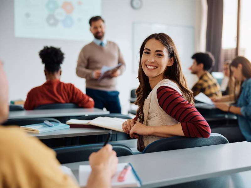 Docentes con grado de doctorados y maestrías respaldan la calidad educativa de UTH.
