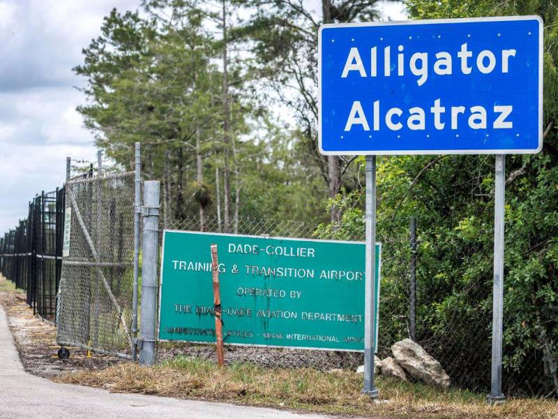 El centro de detención de migrantes, Alligator Alcatraz, fue inaugurado la primera semana de julio en el sur de Florida.