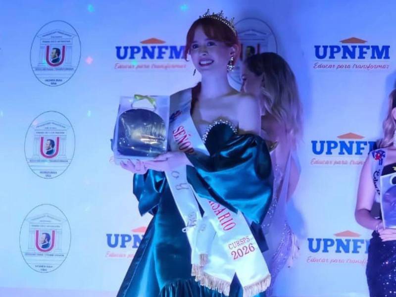 Sharon Barahona fue la ganadora del certamen, la joven representó a su carrera de Turismo y Hostelería.