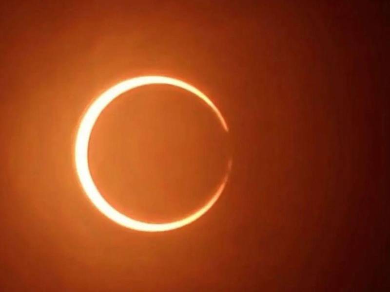 El cielo volverá a ofrecer uno de sus espectáculos más impactantes este martes 17 de febrero de 2026, cuando un eclipse solar anular dibuje en el firmamento el famoso anillo de fuego. La imagen de un aro luminoso rodeando la silueta oscura de la Luna despierta fascinación en todo el planeta. La pregunta inevitable para muchos hondureños es: ¿podrá verse este fenómeno desde Honduras?