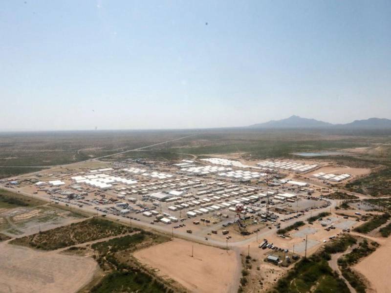 La instalación más grande del Comando de las Fuerzas Armadas de los Estados Unidos abrió el domingo un centro de detención.