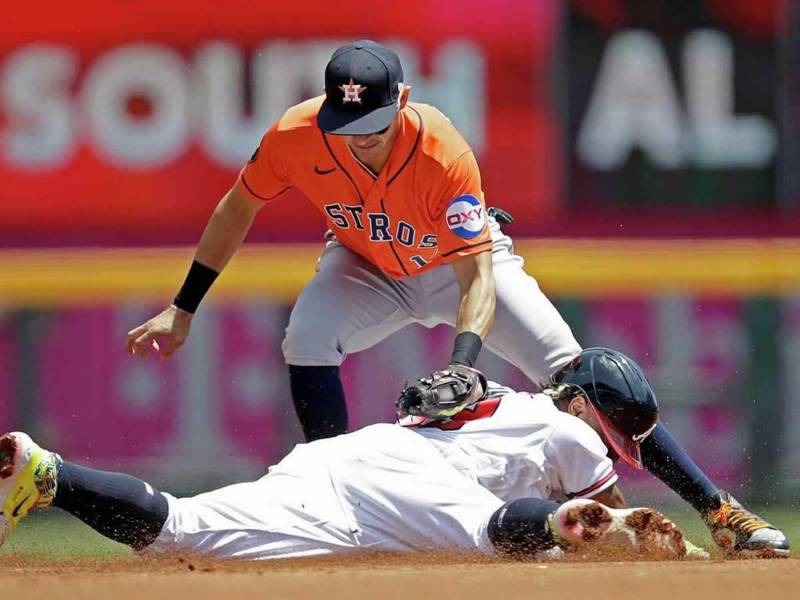 Mauricio Dubón está cumpliendo con creces en el equipo de los Astros de Houston.
