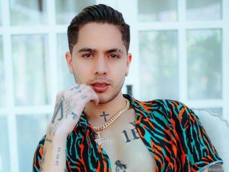 Recientemente, se dio a conocer que el influencer Juan de Dios Pantoja le fue infiel a su esposa, la también influencer y madre de sus dos hijos, Kimberly Loaiza. Actualmente, más detalles de la vida privada de cantante están saliendo a la luz.