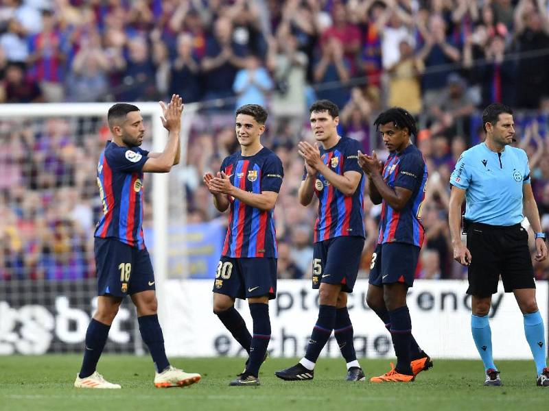 Jordi Alba se despidió ante su afición, ya que en la próxima temporada no continuará con el club.