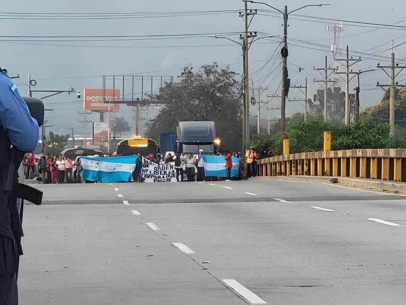 La toma es en el puente del sector conocido como Kilómetro.