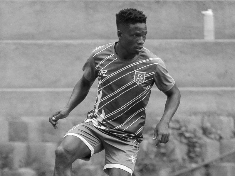 Conmoción en el fútbol africano. Matan a jugador en su país de forma terrible y relatan lo que pasó con él.