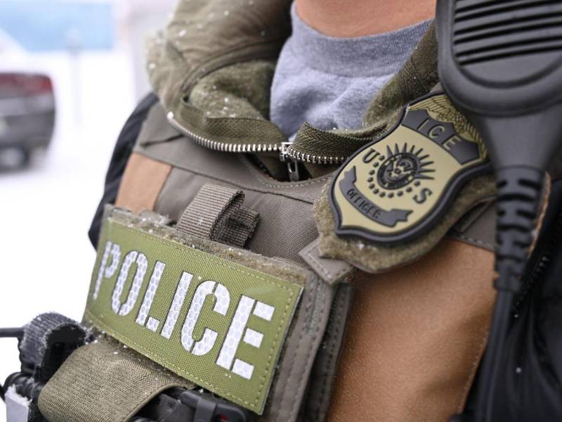 Gobierno autorizó a agentes pueden conducir búsquedas sin orden judicial de vehículos dentro de unos 160 kilómetros de cualquier frontera.