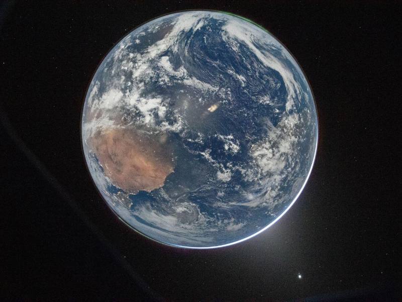 Desde el camino a la Luna, la Tierra nunca deja de sorprender. Foto captada por la tripulación de Artemis II.