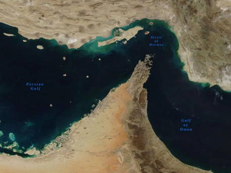 En abril de 2019, la situación se agravó después de que EE.UU endureciera las sanciones a la exportación de petróleo por parte de Irán y, como consecuencia, las autoridades iraníes amenazaron con bloquear el estrecho.
