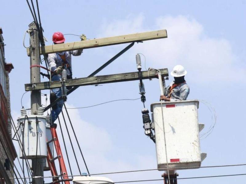 La Enee deberá contratar energía para cubrir la demanda de 2,289.02 megas en 2027.
