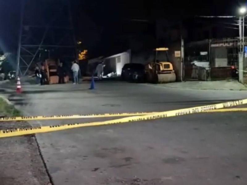 Las dos víctimas fueron abandonadas en la calle principal de la colonia Torocagua de Tegucigalpa.