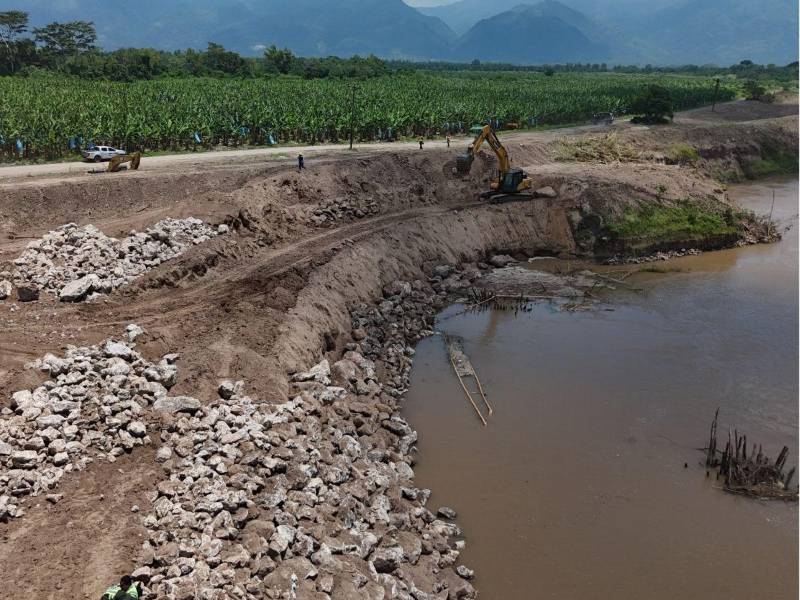 Esta etapa contempla la ejecución de nueve lotes de obra, que comprenden 21 puntos de intervención prioritarios, enfocados en reducir la vulnerabilidad.