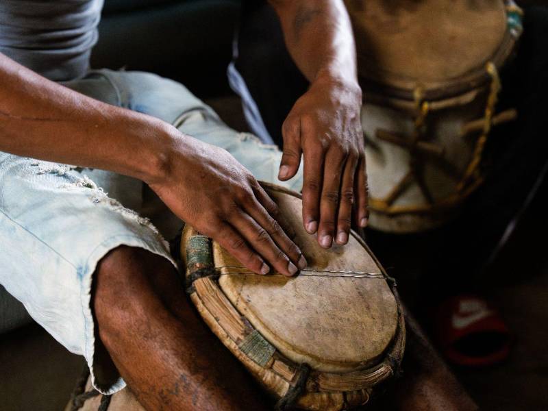 Los instrumentos tradicionales de música.