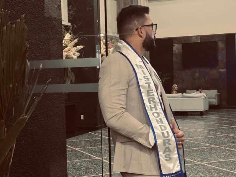 El colombiano naturalizado hondureño, Jefersson Torres, nació en Medellín, Colombia. Redes sociales: Jeff Torres Oficial.