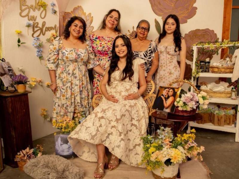 La familia Cubero Zúniga celebra su anhelado baby shower