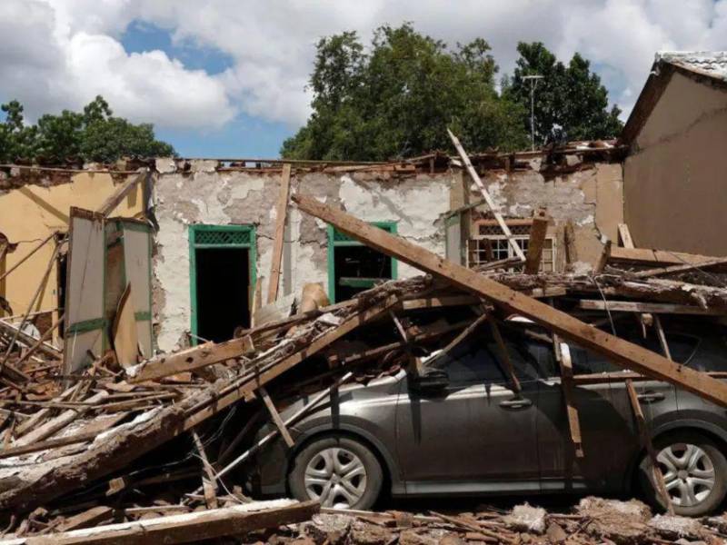 En otros poblados, sin embargo, no fue posible acceder al estar incomunicados vía terrestre por la destrucción a tramos de las carreteras.