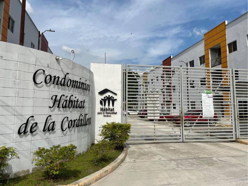 En San Pedro Sula, el último proyecto de vivienda social se construyó antes de la pandemia. Se trata de Condominios Hábitat de la Cordillera, que se convirtió en el primer complejo de vivienda social vertical en Honduras.