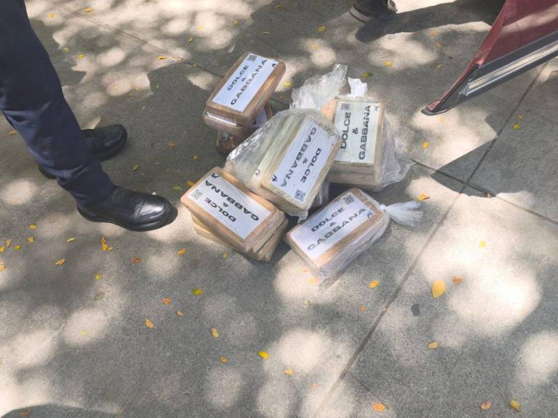 Hallazgo bajo los asientos de una camioneta terminó con tres detenidos en Choluteca.