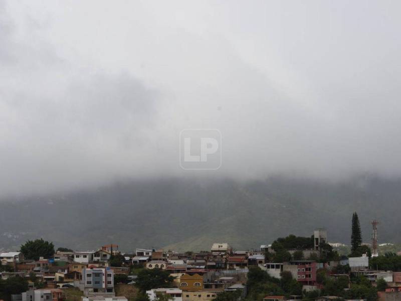 Panorámica de Tegucigalpa durante un día nublado.