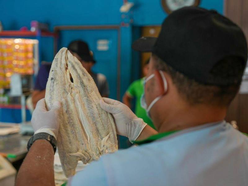 De las 800 libras inspeccionadas sólo cuatro resultaron en mal estado y fueron destruidas en el lugar.
