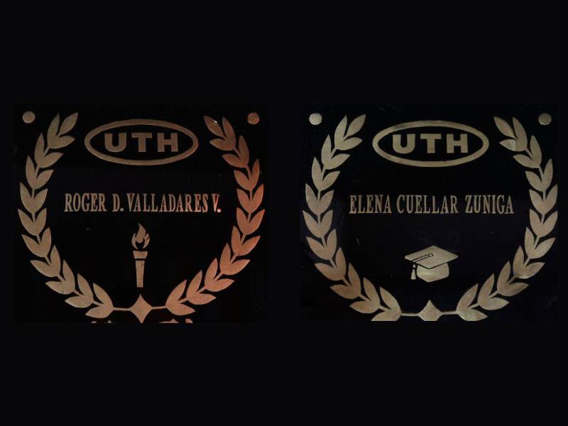 Las primeras estrellas del Pasillo de Honor destacan el legado de Roger D. Valladares y Elena Cuéllar como pilares de la historia de UTH.