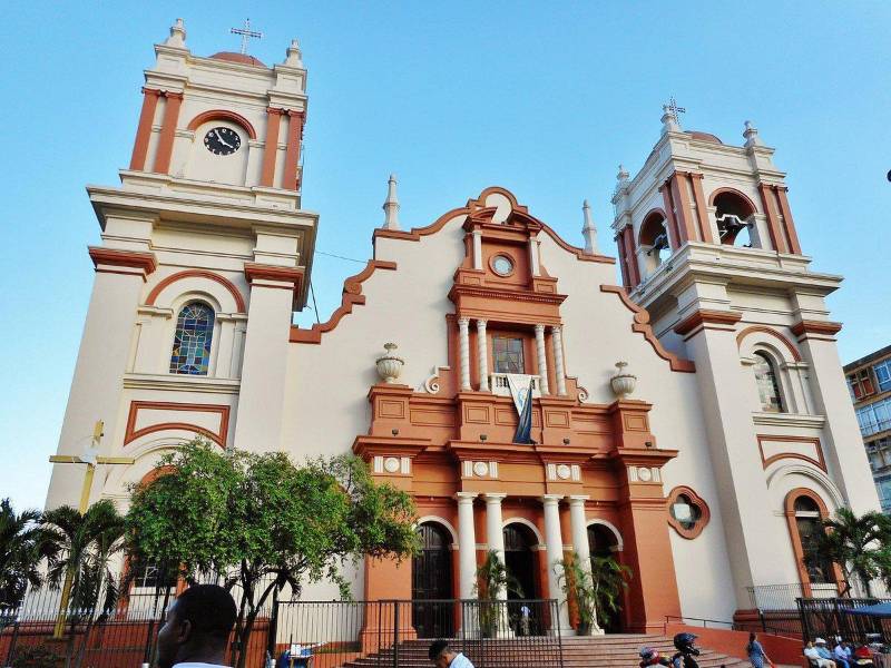 Catedral de San Pedro Sula, Honduras | Fotografía de archivo
