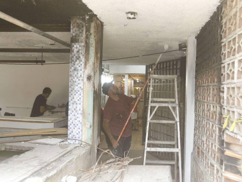 Los trabajos siguen en el interior del mercado y los locatarios también se han involucrado manifiestan los encrgados en la municipalidad.