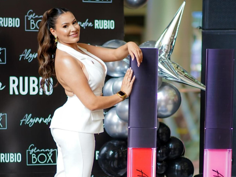 Alejandra Rubio en el lanzamiento de su labial.